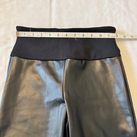 Spanx Assets Small All Over Leggings ~ Black Shiny Faux Leather Slimming - Picture 4 of 8